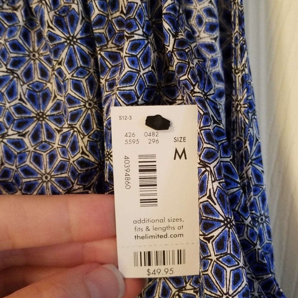NWT Limited halter top - Picture 5 of 6